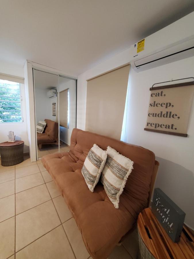 Aguadilla Waves Apt Free Parking & Wifi 8 Minute Walk From Crashboat Beach Exterior photo