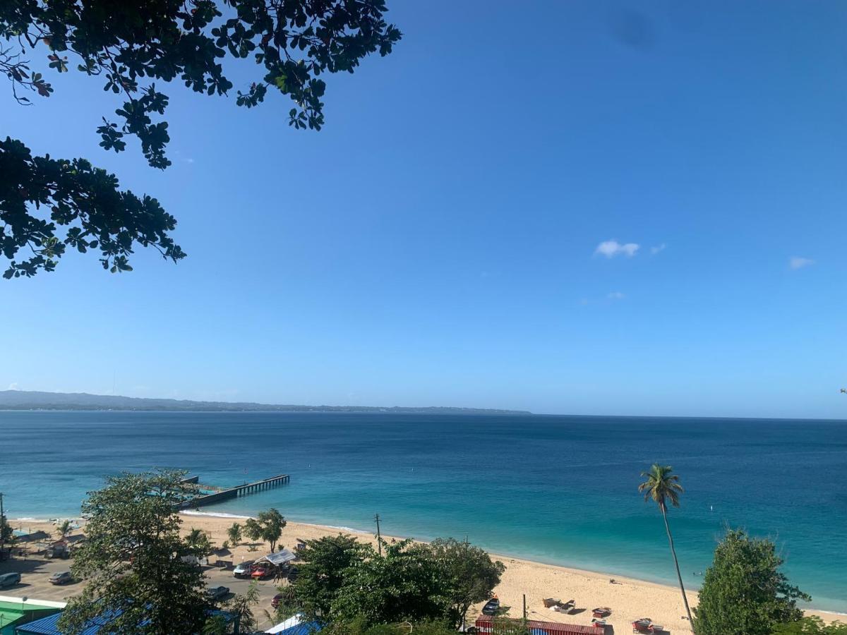Aguadilla Waves Apt Free Parking & Wifi 8 Minute Walk From Crashboat Beach Exterior photo