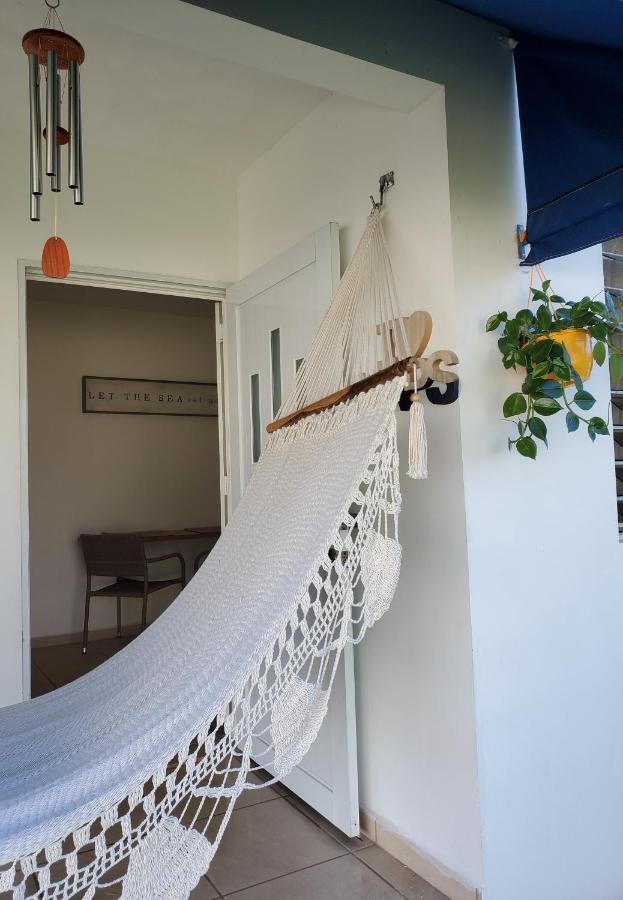 Aguadilla Waves Apt Free Parking & Wifi 8 Minute Walk From Crashboat Beach Exterior photo